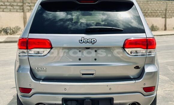 Dieundeu Imported Jeep Grand Cherokee Silver Auto in Dakar in Dakar Dieundeu Imported Jeep Grand Cherokee Silver Auto in Dakar in Dakar