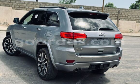 Dieundeu Imported Jeep Grand Cherokee Silver Auto in Dakar in Dakar Dieundeu Imported Jeep Grand Cherokee Silver Auto in Dakar in Dakar