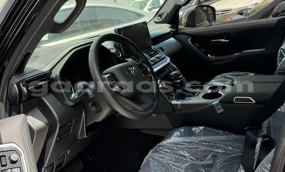 Buy Used Toyota Land Cruiser Black Car in Dakar in Dakar Buy Used Toyota Land Cruiser Black Car in Dakar in Dakar