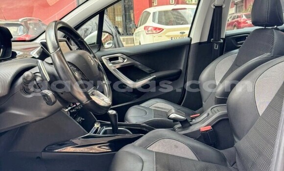 Buy Used Peugeot 2008 White Car in Dakar in Dakar Buy Used Peugeot 2008 White Car in Dakar in Dakar