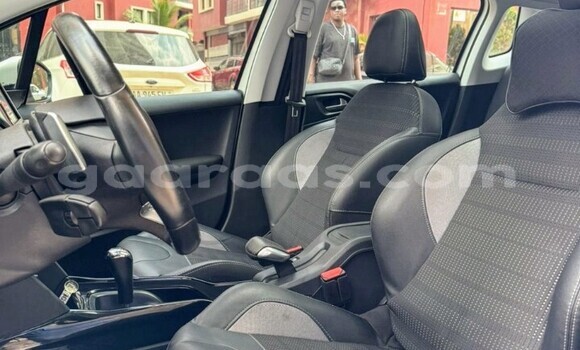 Buy Used Peugeot 2008 White Car in Dakar in Dakar Buy Used Peugeot 2008 White Car in Dakar in Dakar