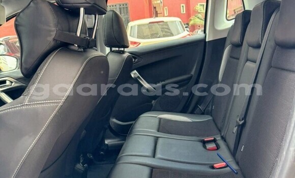 Buy Used Peugeot 2008 White Car in Dakar in Dakar Buy Used Peugeot 2008 White Car in Dakar in Dakar