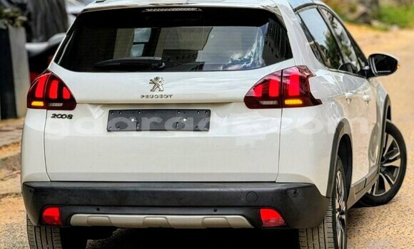 Buy Used Peugeot 2008 White Car in Dakar in Dakar Buy Used Peugeot 2008 White Car in Dakar in Dakar