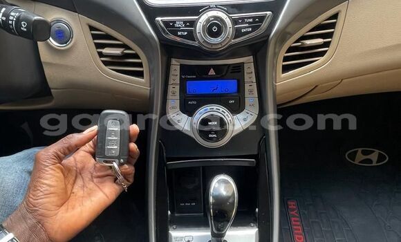 Dieundeu Occasion Hyundai Elantra Silver Auto in Dakar in Dakar Dieundeu Occasion Hyundai Elantra Silver Auto in Dakar in Dakar