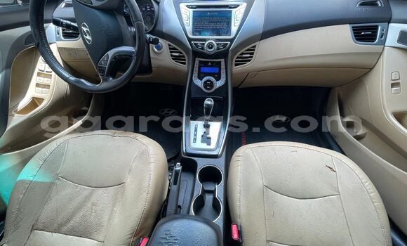 Dieundeu Occasion Hyundai Elantra Silver Auto in Dakar in Dakar Dieundeu Occasion Hyundai Elantra Silver Auto in Dakar in Dakar