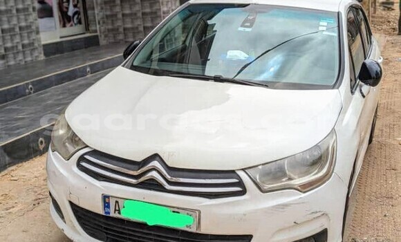 Buy Used Citroen C4 White Car in Dakar in Dakar Buy Used Citroen C4 White Car in Dakar in Dakar