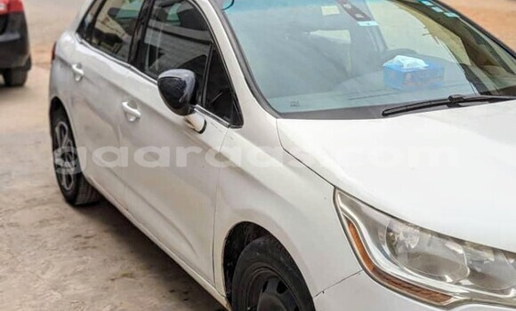 Buy Used Citroen C4 White Car in Dakar in Dakar Buy Used Citroen C4 White Car in Dakar in Dakar