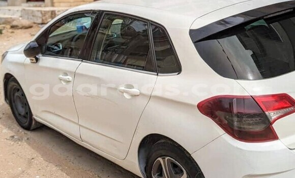 Buy Used Citroen C4 White Car in Dakar in Dakar Buy Used Citroen C4 White Car in Dakar in Dakar