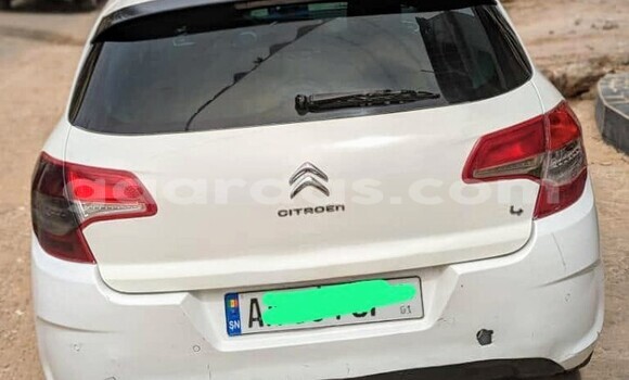 Buy Used Citroen C4 White Car in Dakar in Dakar Buy Used Citroen C4 White Car in Dakar in Dakar