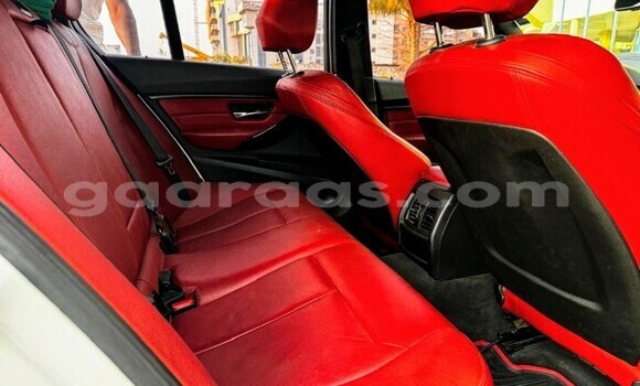 Acheter Occasion Voiture BMW 3–Series Blanc à Dakar, Dakar Acheter Occasion Voiture BMW 3–Series Blanc à Dakar, Dakar