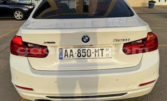 Acheter Occasion Voiture BMW 3–Series Blanc à Dakar, Dakar Acheter Occasion Voiture BMW 3–Series Blanc à Dakar, Dakar