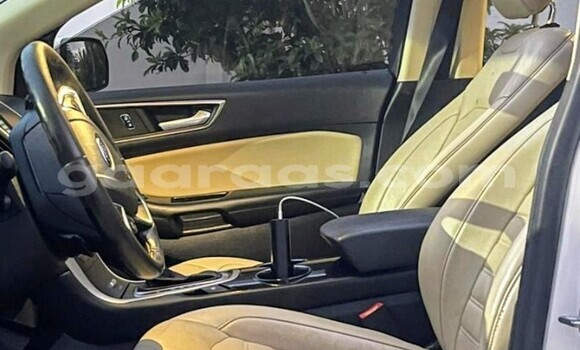 Acheter Occasion Voiture Ford Edge Blanc à Dakar, Dakar Acheter Occasion Voiture Ford Edge Blanc à Dakar, Dakar