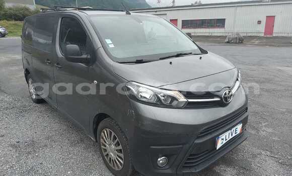 Dieundeu Occasion Toyota ProAce Silver Auto in Dakar in Dakar Dieundeu Occasion Toyota ProAce Silver Auto in Dakar in Dakar