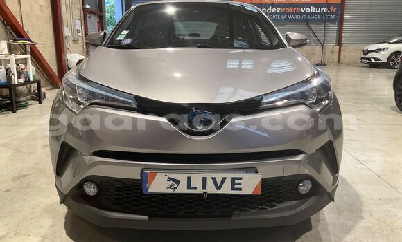 Dieundeu Occasion Toyota C-HR Silver Auto in Dakar in Dakar Dieundeu Occasion Toyota C-HR Silver Auto in Dakar in Dakar
