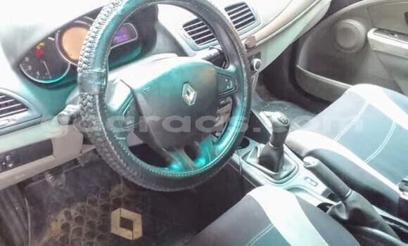 Dieundeu Occasion Renault Clio Silver Auto in Dakar in Dakar Dieundeu Occasion Renault Clio Silver Auto in Dakar in Dakar