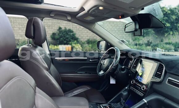 Buy Import Renault Koleos White Car in Dakar in Dakar Buy Import Renault Koleos White Car in Dakar in Dakar