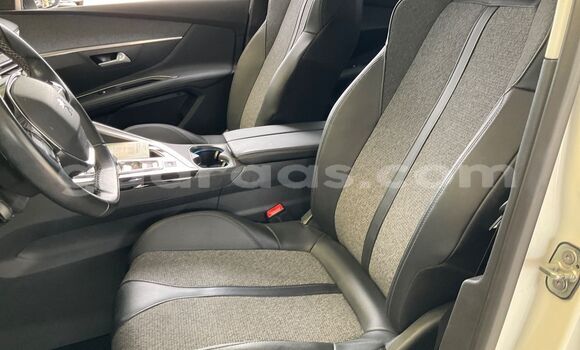 Dieundeu Occasion Peugeot 3008 White Auto in Dakar in Dakar Dieundeu Occasion Peugeot 3008 White Auto in Dakar in Dakar