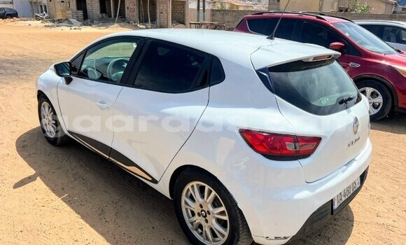 Buy Used Renault Koleos White Car in Dakar in Dakar Buy Used Renault Koleos White Car in Dakar in Dakar