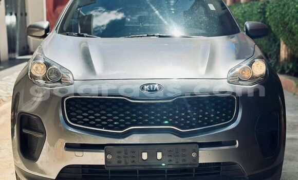 Dieundeu Imported Kia Sportage Silver Auto in Dakar in Dakar