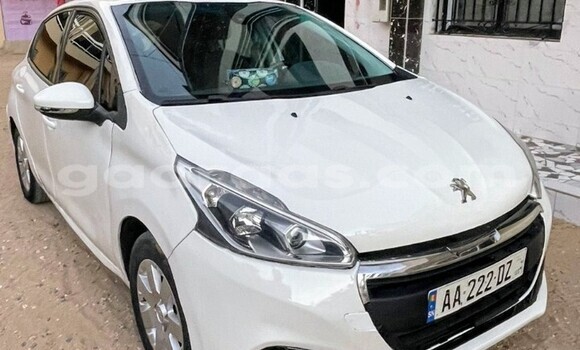 Dieundeu Occasion Peugeot 208 White Auto in Dakar in Dakar Dieundeu Occasion Peugeot 208 White Auto in Dakar in Dakar