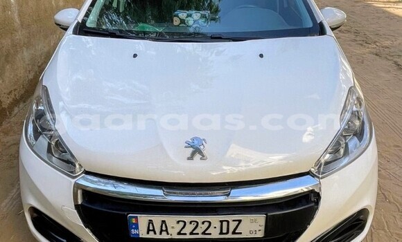 Dieundeu Occasion Peugeot 208 White Auto in Dakar in Dakar Dieundeu Occasion Peugeot 208 White Auto in Dakar in Dakar
