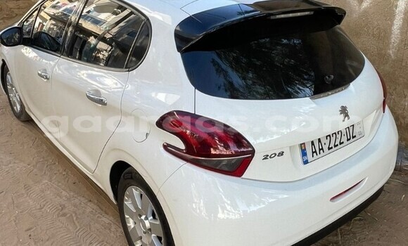 Dieundeu Occasion Peugeot 208 White Auto in Dakar in Dakar Dieundeu Occasion Peugeot 208 White Auto in Dakar in Dakar