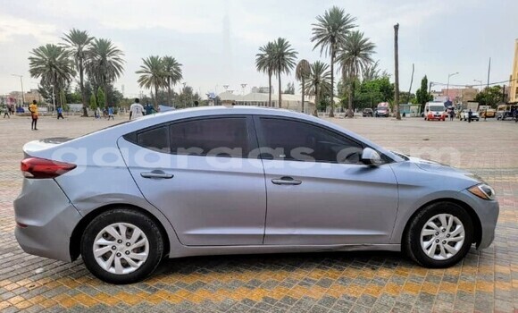 Acheter Occasion Voiture Hyundai Elantra Gris à Dakar, Dakar Acheter Occasion Voiture Hyundai Elantra Gris à Dakar, Dakar
