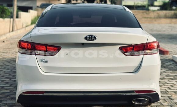 Acheter Import Voiture Kia K5 Blanc à Dakar, Dakar Acheter Import Voiture Kia K5 Blanc à Dakar, Dakar