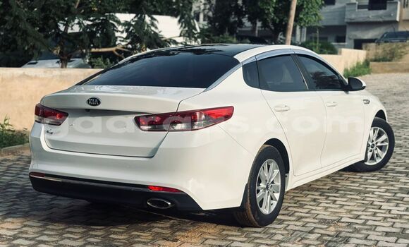 Acheter Import Voiture Kia K5 Blanc à Dakar, Dakar Acheter Import Voiture Kia K5 Blanc à Dakar, Dakar