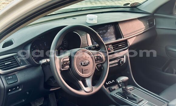 Acheter Import Voiture Kia K5 Blanc à Dakar, Dakar Acheter Import Voiture Kia K5 Blanc à Dakar, Dakar