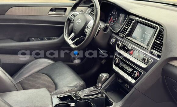 Buy Import Hyundai Sonata Silver Car in Dakar in Dakar Buy Import Hyundai Sonata Silver Car in Dakar in Dakar