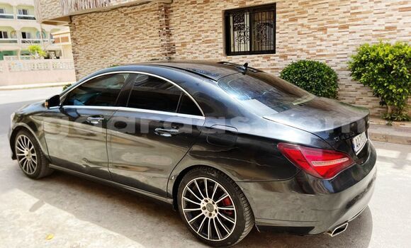 Dieundeu Occasion Mercedes‒Benz CLA-klasse Black Auto in Dakar in Dakar Dieundeu Occasion Mercedes‒Benz CLA-klasse Black Auto in Dakar in Dakar