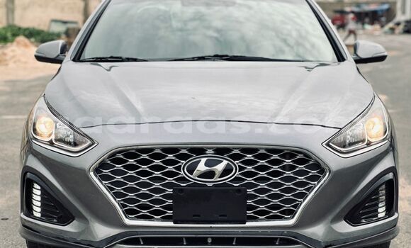 Dieundeu Occasion Hyundai Sonata Silver Auto in Dakar in Dakar