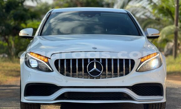 Dieundeu Occasion Mercedes‒Benz C–Class White Auto in Dakar in Dakar Dieundeu Occasion Mercedes‒Benz C–Class White Auto in Dakar in Dakar