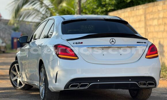 Dieundeu Occasion Mercedes‒Benz C–Class White Auto in Dakar in Dakar Dieundeu Occasion Mercedes‒Benz C–Class White Auto in Dakar in Dakar