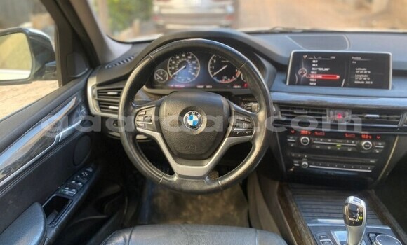 Dieundeu Occasion BMW X5 Silver Auto in Dakar in Dakar Dieundeu Occasion BMW X5 Silver Auto in Dakar in Dakar