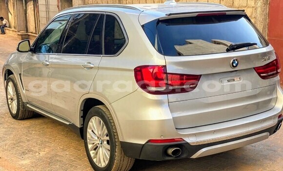 Dieundeu Occasion BMW X5 Silver Auto in Dakar in Dakar Dieundeu Occasion BMW X5 Silver Auto in Dakar in Dakar