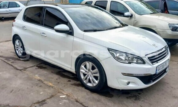 Buy Used Peugeot 308 White Car in Dakar in Dakar Buy Used Peugeot 308 White Car in Dakar in Dakar
