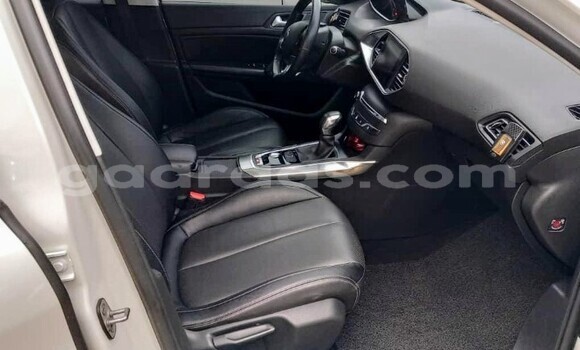 Buy Used Peugeot 308 White Car in Dakar in Dakar Buy Used Peugeot 308 White Car in Dakar in Dakar