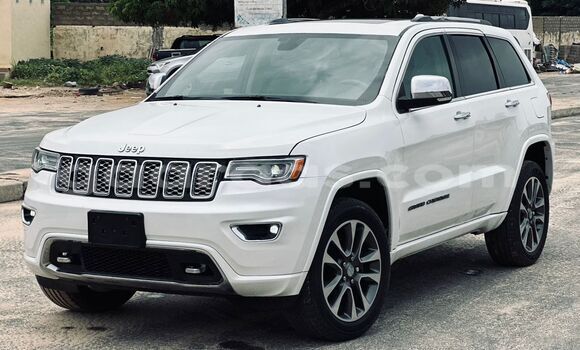 Buy Import Jeep Grand Cherokee White Car in Dakar in Dakar Buy Import Jeep Grand Cherokee White Car in Dakar in Dakar