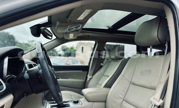 Buy Import Jeep Grand Cherokee White Car in Dakar in Dakar Buy Import Jeep Grand Cherokee White Car in Dakar in Dakar