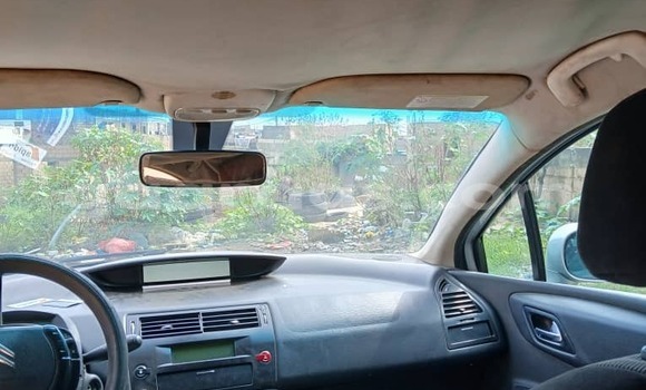 Acheter Occasion Voiture Citroen C4 Cactus Gris à Rufisque, Dakar Acheter Occasion Voiture Citroen C4 Cactus Gris à Rufisque, Dakar