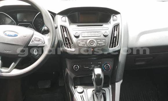 Acheter Import Voiture Ford Focus Bleu à Dakar, Dakar Acheter Import Voiture Ford Focus Bleu à Dakar, Dakar