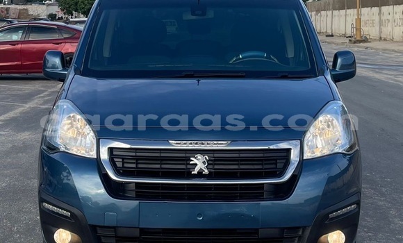 Buy Used Peugeot Partner Blue Car in Dakar in Dakar