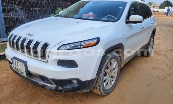 Dieundeu Occasion Jeep Cherokee White Auto in Dakar in Dakar Dieundeu Occasion Jeep Cherokee White Auto in Dakar in Dakar