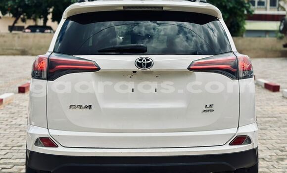 Buy Import Toyota RAV4 White Car in Dakar in Dakar Buy Import Toyota RAV4 White Car in Dakar in Dakar