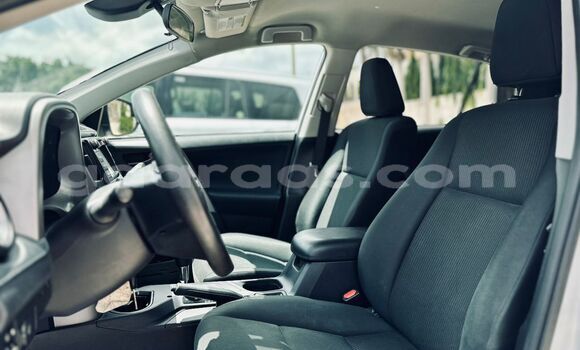 Buy Import Toyota RAV4 White Car in Dakar in Dakar Buy Import Toyota RAV4 White Car in Dakar in Dakar