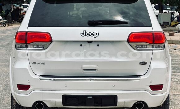 Acheter Import Voiture Jeep Grand Cherokee Blanc à Dakar, Dakar Acheter Import Voiture Jeep Grand Cherokee Blanc à Dakar, Dakar