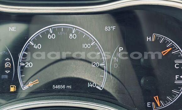 Acheter Import Voiture Jeep Grand Cherokee Blanc à Dakar, Dakar Acheter Import Voiture Jeep Grand Cherokee Blanc à Dakar, Dakar