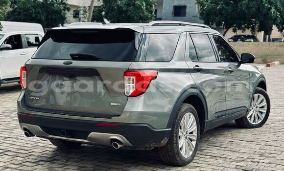 Buy Import Ford Explorer Silver Car in Dakar in Dakar Buy Import Ford Explorer Silver Car in Dakar in Dakar